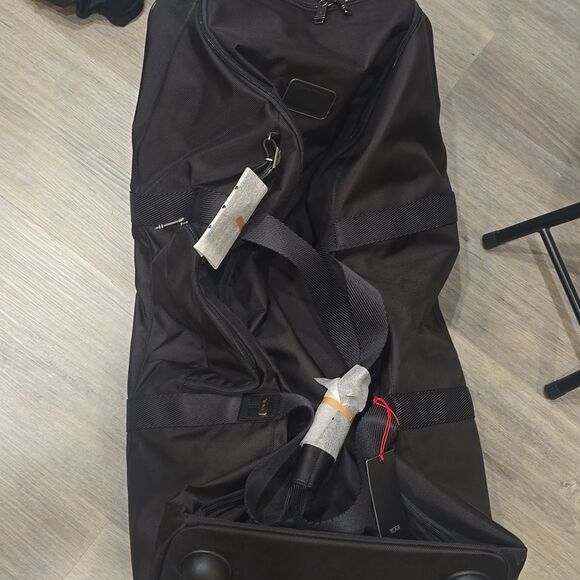 Tumi Fremont Pinehurst Wheeled Bag - Picture 7 of 10